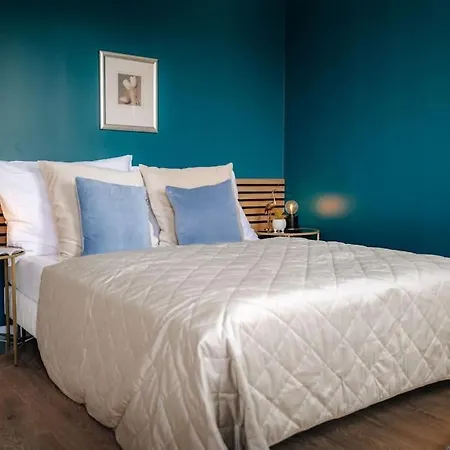 Lägenhet Cavallo Romantic Penthouse Studio City Center
