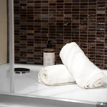 Cavallo Romantic Penthouse Studio City Center *
